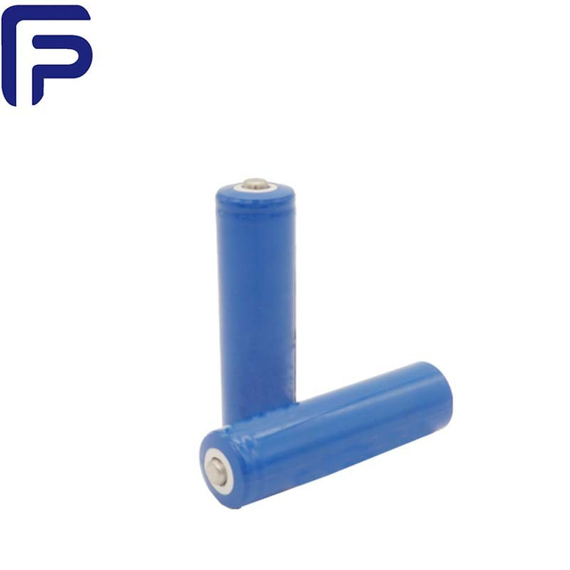 Batteria ricaricabile agli ioni di litio da 3,7 V 18650 2500 mAh